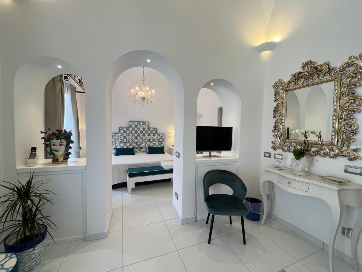 Milky Suites Позитано Экстерьер фото